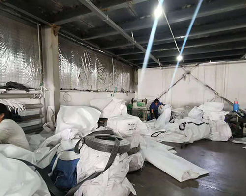 鑫邦塑业公司谈谈塑料编织袋的柔软度由什么决定？